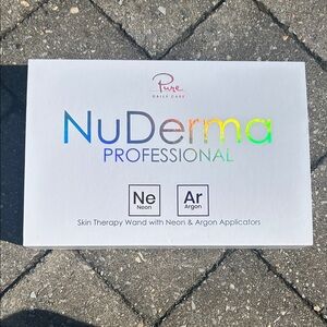 NIB NuDerma Professional Skin Therapy Wand - White